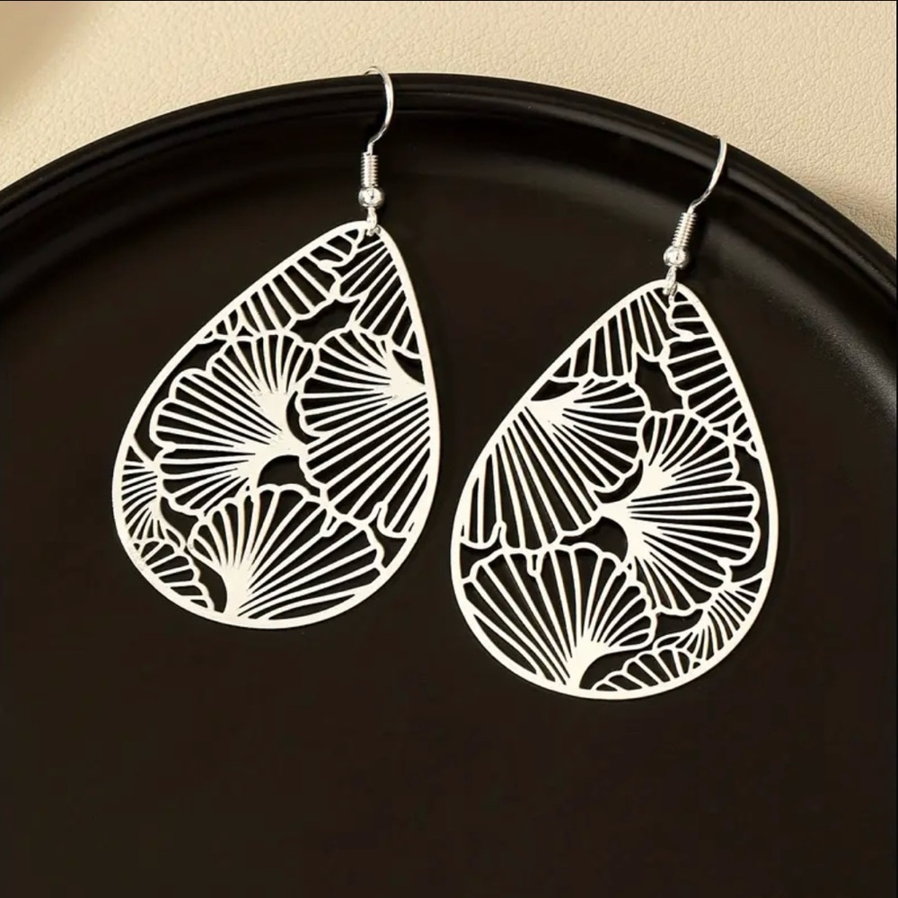 Elegant White Gingko Leaf Teardrop Earrings